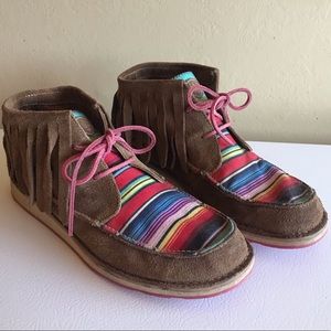 Ariat casual fringe cruisers with serape print